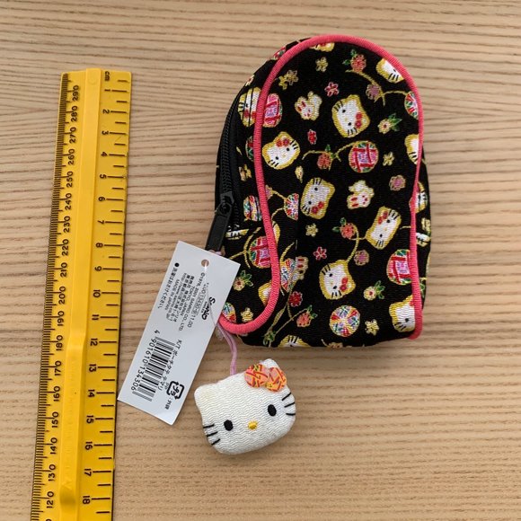 Hello Kitty Handbags - HELLO KITTY POUCH WITH CHARM 2001